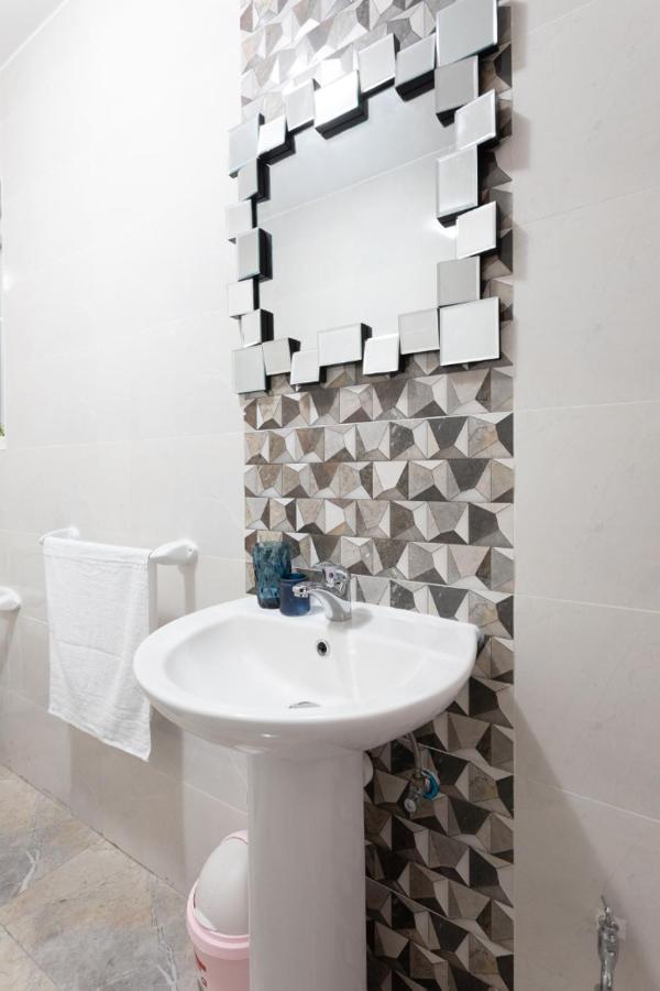 מסידה F3 Room 2, Private Room Two Single Beds Shared Bathroom מראה חיצוני תמונה